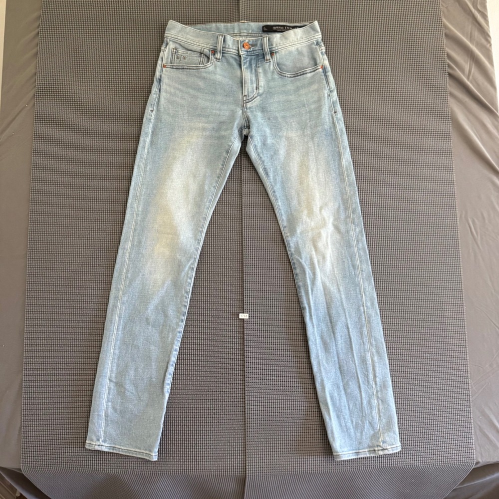 Armani Exchange J13 Slim Fit Light Wash Jeans Mens 29 Sustainability Project
